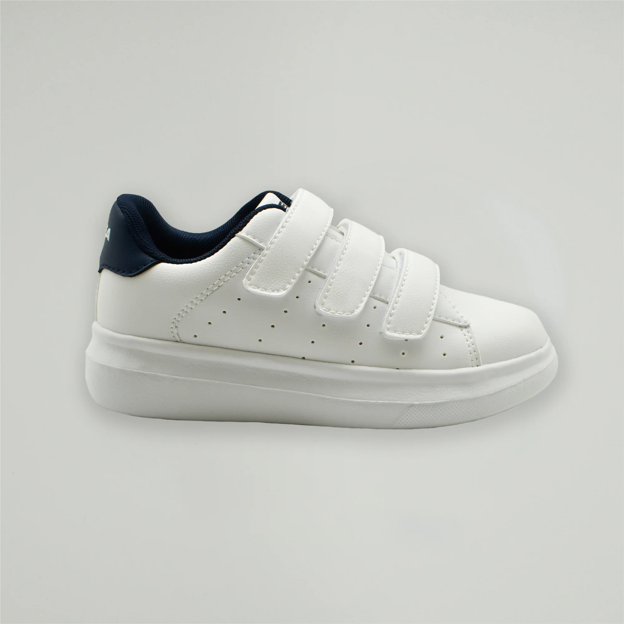 Scarpe con strappi per bambini Ten