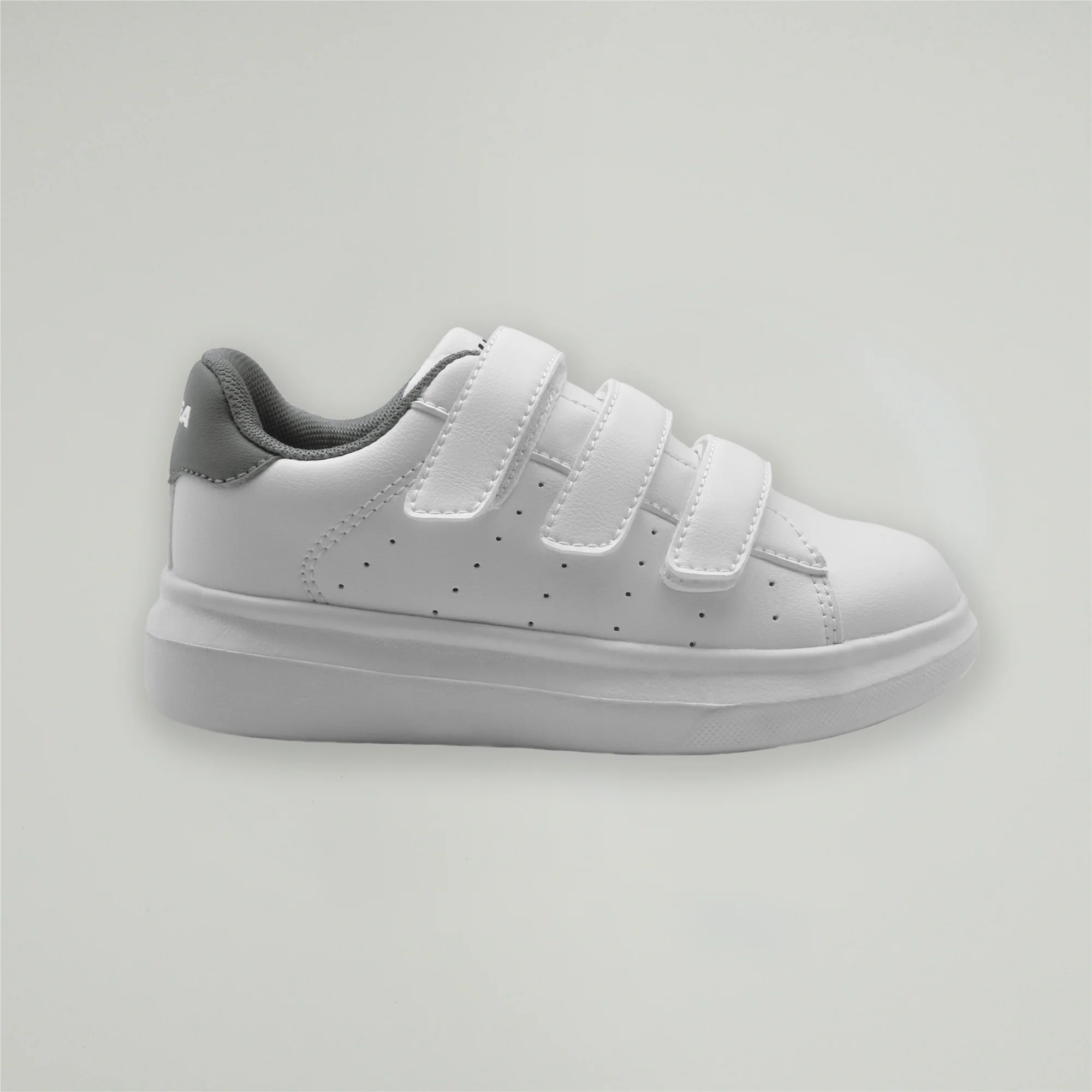 Scarpe con strappi per bambini Ten